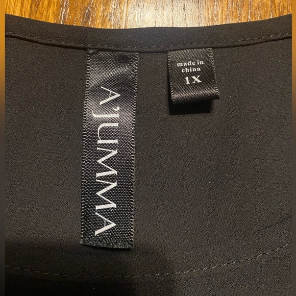 NWOT A’JUMMA EMBELLISHED BLOUSE - Picture 3 of 5